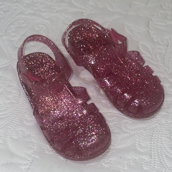 OshKosh B'gosh Sparkly Pink Sandals - Picture 6 of 12